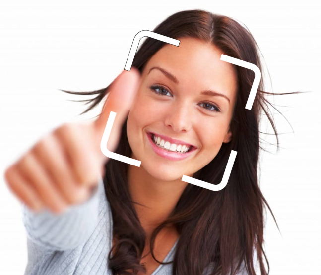 Mulher com rosto focado Antifraude Mulher com rosto focado Antifraude